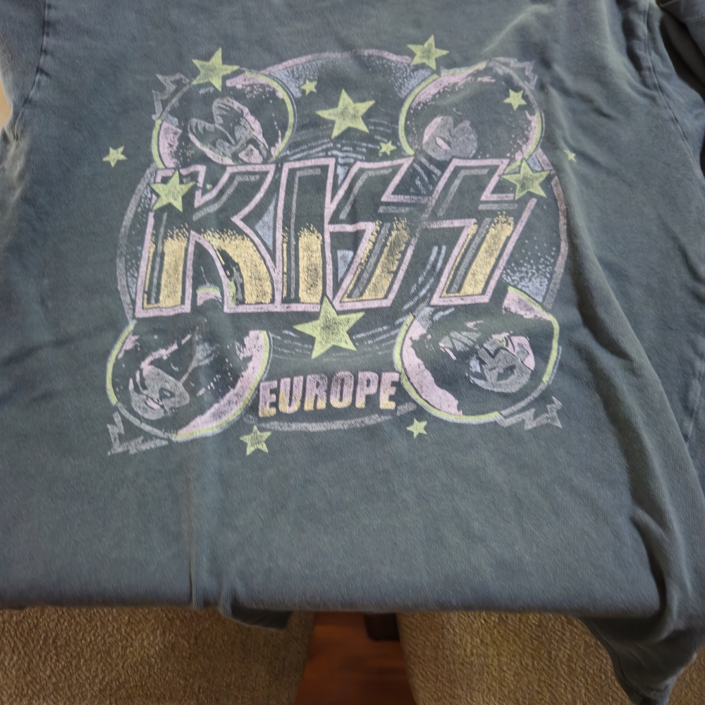 KISS Concert T-shirt Men Or Women Size Medium To Large